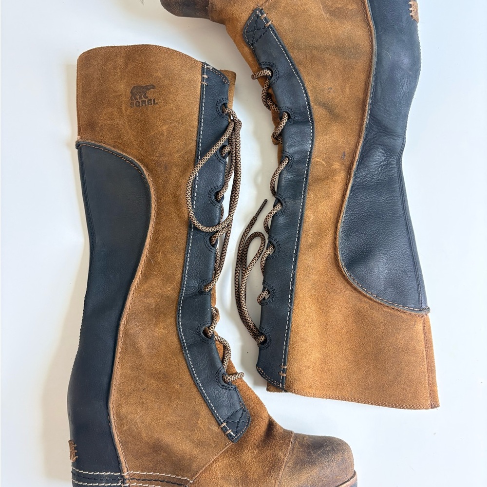 Sorel “Cate the Great “ Women's Lace Up Boots